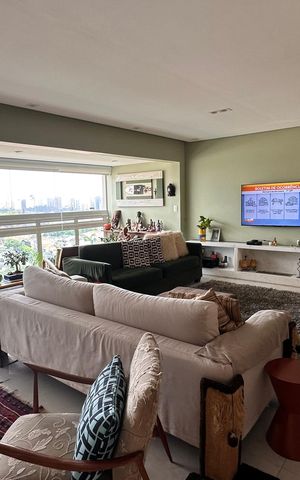 Apartamento para alugar com 155m², 3 quartos e 3 vagas