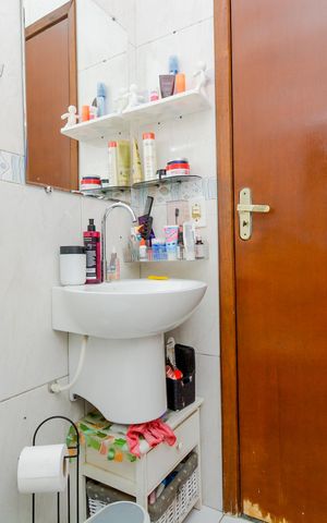Casa à venda com 125m², 2 quartos e 2 vagasBanheiro 