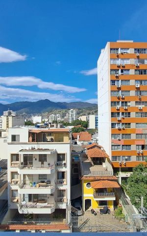 Apartamento à venda com 118m², 3 quartos e 1 vaga Apartamento à venda com 118m², 3 quartos e 1 vagaVista