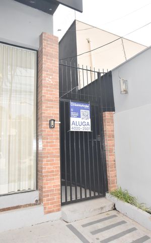 Casa para alugar com 76m², 1 quarto e sem vaga Casa para alugar com 76m², 1 quarto e sem vagaFachada com placa de aluga cod HVTG - 2399