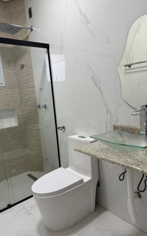 Casa de condomínio para alugar com 212m², 3 quartos e 4 vagas Casa de condomínio para alugar com 212m², 3 quartos e 4 vagasBanheiro 2