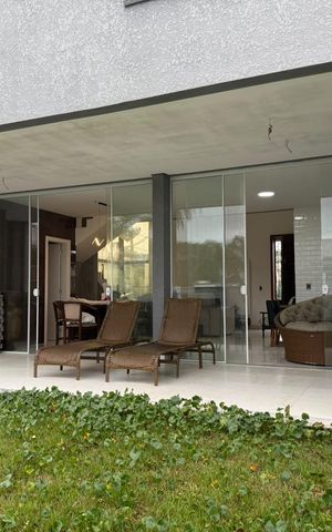 Casa de condomínio para alugar com 212m², 3 quartos e 4 vagas Casa de condomínio para alugar com 212m², 3 quartos e 4 vagasÁrea externa