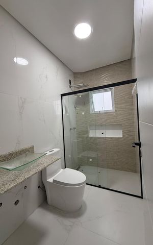 Casa de condomínio para alugar com 212m², 3 quartos e 4 vagas Casa de condomínio para alugar com 212m², 3 quartos e 4 vagasBanheiro 4