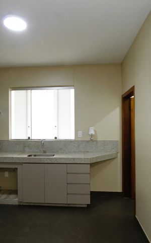 Casa para alugar com 817m², 5 quartos e 6 vagasCozinha