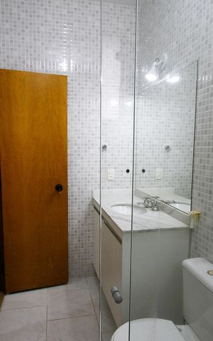 Casa para alugar com 817m², 5 quartos e 6 vagasBanheiro do Quarto 2