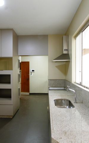 Casa para alugar com 817m², 5 quartos e 6 vagasCozinha