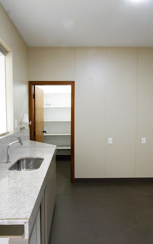 Casa para alugar com 817m², 5 quartos e 6 vagasCozinha