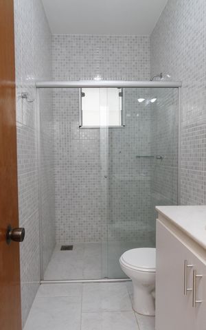Casa para alugar com 817m², 5 quartos e 6 vagasBanheiro do Quarto 2