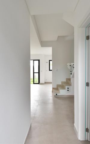 Casa de condomínio à venda com 136m², 3 quartos e 2 vagasSala/Cozinha