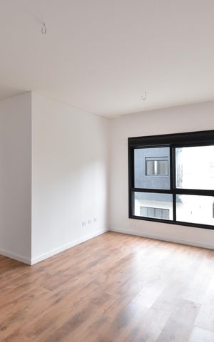 Casa de condomínio à venda com 136m², 3 quartos e 2 vagasSuíte