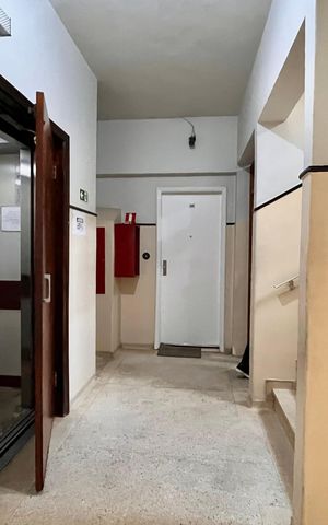 Apartamento para alugar com 44m², 1 quarto e sem vaga Apartamento para alugar com 44m², 1 quarto e sem vagaHall