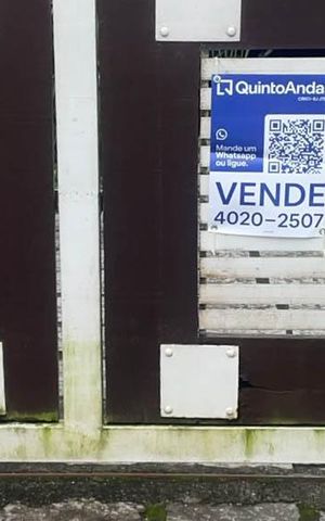 Casa de condomínio à venda com 160m², 3 quartos e 3 vagas Casa de condomínio à venda com 160m², 3 quartos e 3 vagasplaca