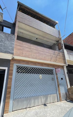 Casa à venda com 300m², 2 quartos e 2 vagas Casa à venda com 300m², 2 quartos e 2 vagasFachada
