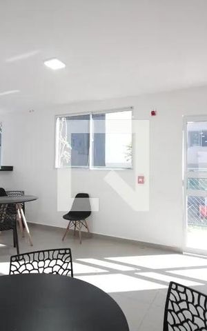 Apartamento para alugar com 34m², 2 quartos e sem vaga