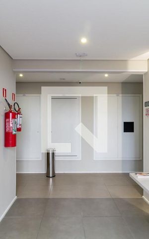 Apartamento para alugar com 33m², 2 quartos e sem vaga Apartamento para alugar com 33m², 2 quartos e sem vagaHall social