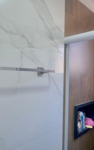 Apartamento à venda com 56m², 2 quartos e 1 vaga Apartamento à venda com 56m², 2 quartos e 1 vagaBanheiro