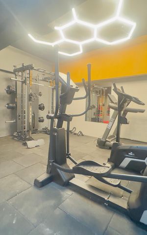 Apartamento à venda com 56m², 2 quartos e 1 vaga Apartamento à venda com 56m², 2 quartos e 1 vagaAcademia