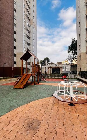 Apartamento à venda com 47m², 2 quartos e 1 vaga Apartamento à venda com 47m², 2 quartos e 1 vagaÁrea comum - Playground
