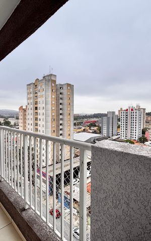 Apartamento à venda com 47m², 2 quartos e 1 vaga Apartamento à venda com 47m², 2 quartos e 1 vagaVaranda