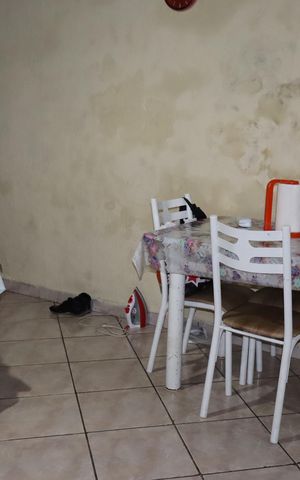 Casa à venda com 155m², 3 quartos e 2 vagasSala