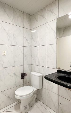 Casa para alugar com 62m², 3 quartos e 2 vagas Casa para alugar com 62m², 3 quartos e 2 vagasBanheiro Social