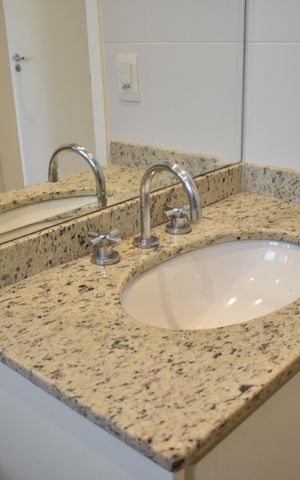 Apartamento à venda com 70m², 2 quartos e 2 vagasBanheiro