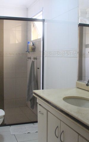 Casa à venda com 150m², 3 quartos e 2 vagasBanheiro 2