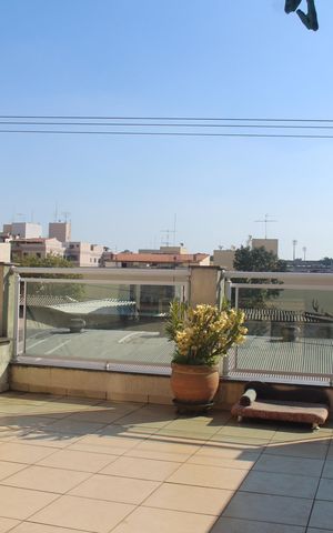 Casa à venda com 150m², 3 quartos e 2 vagasVaranda