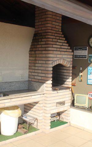 Casa à venda com 150m², 3 quartos e 2 vagasVaranda