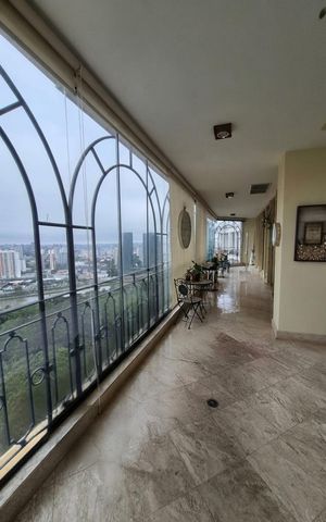 Apartamento à venda com 444m², 5 quartos e 9 vagasVaranda