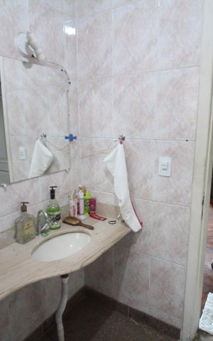 Casa à venda com 270m², 3 quartos e 4 vagasBanheiro