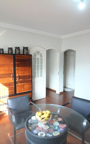 Casa à venda com 270m², 3 quartos e 4 vagasCopa