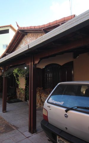 Casa à venda com 270m², 3 quartos e 4 vagasQuintal 