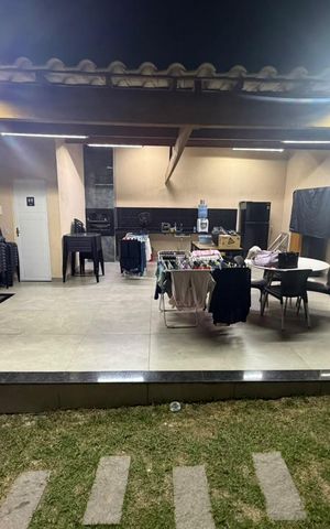 Apartamento para alugar com 350m², 5 quartos e 3 vagas Apartamento para alugar com 350m², 5 quartos e 3 vagasÁrea externa