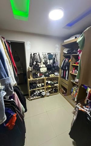 Apartamento para alugar com 350m², 5 quartos e 3 vagas Apartamento para alugar com 350m², 5 quartos e 3 vagasCloset