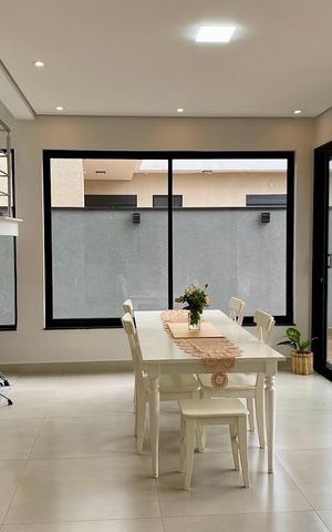 Casa de condomínio à venda com 200m², 2 quartos e 2 vagasSala de Jantar