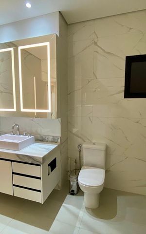 Casa de condomínio à venda com 200m², 2 quartos e 2 vagasBanheiro 1
