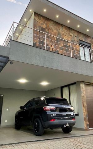 Casa de condomínio à venda com 200m², 2 quartos e 2 vagasFachada