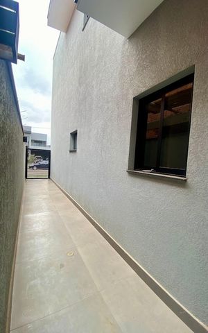 Casa de condomínio à venda com 200m², 2 quartos e 2 vagasÁrea externa