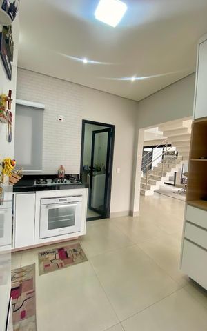 Casa de condomínio à venda com 200m², 2 quartos e 2 vagasCozinha