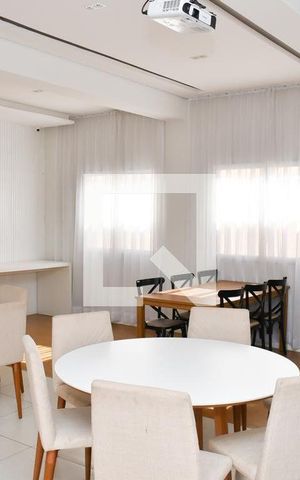 Apartamento para alugar com 42m², 2 quartos e 1 vaga Apartamento para alugar com 42m², 2 quartos e 1 vagaÁrea comum - Salão de festas