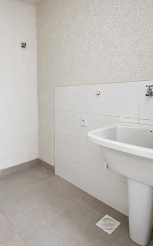 Casa de condomínio para alugar com 166m², 3 quartos e 2 vagas Casa de condomínio para alugar com 166m², 3 quartos e 2 vagasÁrea de serviço