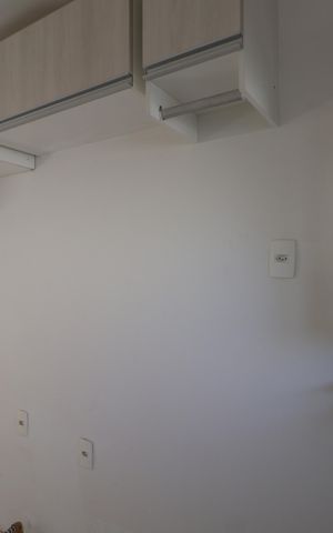 Casa de condomínio para alugar com 100m², 2 quartos e 2 vagasCozinha - Armários