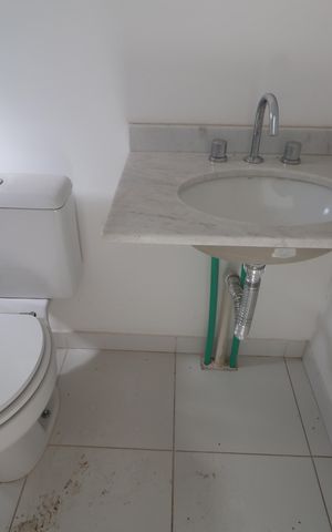 Casa de condomínio para alugar com 100m², 2 quartos e 2 vagasBanheiro suíte 1