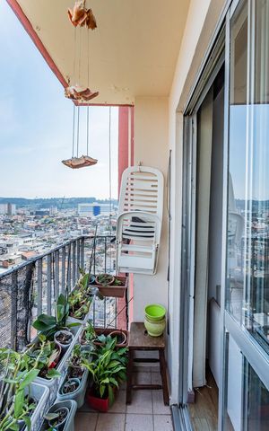 Apartamento à venda com 65m², 2 quartos e 1 vaga Apartamento à venda com 65m², 2 quartos e 1 vagaVaranda
