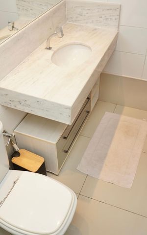 Apartamento para alugar com 72m², 2 quartos e 2 vagas Apartamento para alugar com 72m², 2 quartos e 2 vagasBanheiro da Suíte