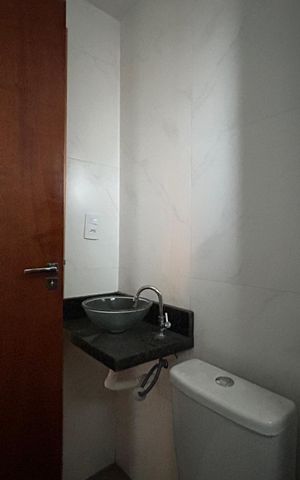Apartamento à venda com 34m², 2 quartos e sem vaga Apartamento à venda com 34m², 2 quartos e sem vagaBanheiro