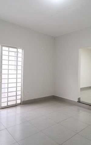 Casa para alugar com 120m², 3 quartos e 2 vagasSala