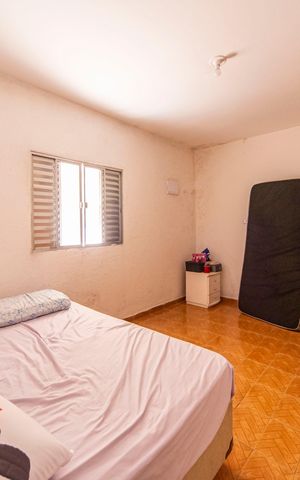 Casa à venda com 230m², 4 quartos e sem vaga