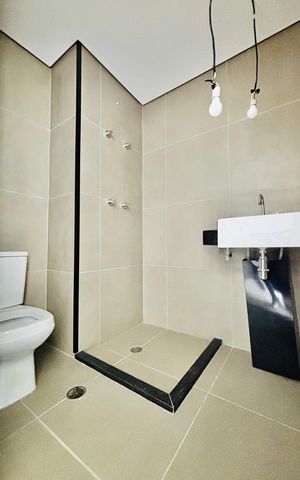 Studio à venda com 26m², 1 quarto e 1 vaga Studio à venda com 26m², 1 quarto e 1 vagaBanheiro